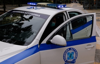 Δείτε τη συμπλοκή του καθηγητή ΕΠΑΛ με μαθητές στο Αιγάλεω![vid]