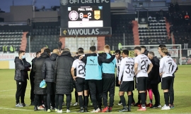 Οι επιλογές του Νίκου Νιόπλια στα play out «φωτογραφίζουν» αποδεσμεύσεις στον ΟΦΗ.