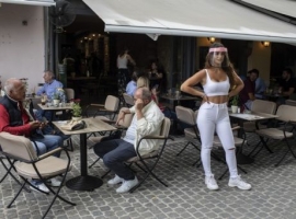 Τέλος lockdown και στην εστίαση με τραπέζια έξω τον Απρίλιο!