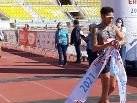 Ο Γιάννης Ζερβάκης νικητής στα 10χλμ. στο Run Greece στο Ηράκλειο