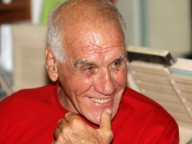 "Έφυγε" από τη ζωή ο Νίκος Αλέφαντος