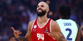 Ο Ολυμπιακός συνέτριψε στο ΣΕΦ την Μπαρτσελόνα με 95-74