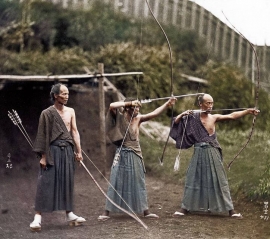 Μια σπάνια φωτογραφία του 1860 με αληθινή εξάσκηση των Σαμουράι