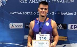 Στο πιο ψηλό σκαλί του βάθρου ανέβηκε στα 3.000 μέτρα ανδρών Κ20 ο Μανώλης Σγουρός του Σητειακού