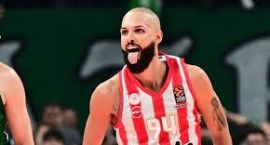 Ο Ολυμπιακός επιβίωσε στο χαοτικό Game 3 στο ΟΑΚΑ, νίκησε με 99-88 τον Παναθηναϊκό