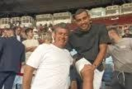 Ο Ηρακλειώτης επιθετικός Γιώργος Γιακουμάκης παρακολουθεί από κοντά το ματς της Εθνικής!