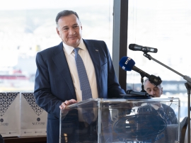 O Σπύρος Καπράλος, ήταν βασικός ομιλητής στην εκδήλωση της Ναυτιλιακής Λέσχης Πειραιά