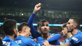 Η Τεράστια Εθνική ομάδα νίκησε την Αγγλία 1-2 μέσα στο Γουέμπλεϊ