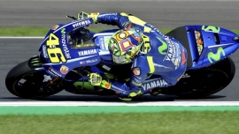 Απίστευτο ατύχημα στο Moto GP: «Άγιο» είχε ο Ρόσι (vid)