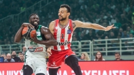 Οι «ερυθρόλευκοι» επικράτησαν με 89-84 των «πράσινων» στο ΟΑΚΑ