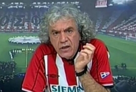 ΕΠΟΣ: Ο Τσουκαλάς τραγουδάει τον... ύμνο του Παναθηναϊκού! (vid)