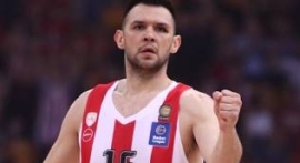 Ένα νέο μέλος απέκτησε η οικογένεια του Κώστα Παπανικολάου