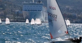 Με τη συμμετοχή 180 σκαφών από 16 Ομίλους ξεκίνησε την Τετάρτη στον κόλπο της Σούδας
