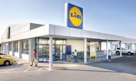 Οργή στα social media για την απαράδεκτη στάση της LIDL στην 70χρονη που έκλεψε γιατί δεν είχε να φάει.