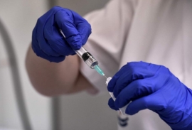Ρωσία: Αναπτύσσει εμβόλιο με ανοσία 13-17 χρόνων