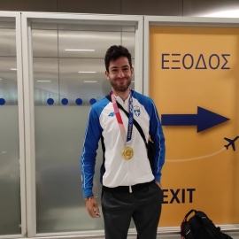 Μίλτος Τεντόγλου: Έφτασε στην Ελλάδα ο «χρυσός» Ολυμπιονίκης [vid]