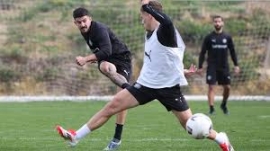 Με τον  Θανάση Ανδρούτσο να συμπεριλαμβάνεται για πρώτη φορά στην αποστολή του ΟΦΗ