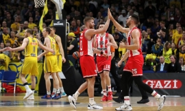 Οι «ερυθρόλευκοι» επικράτησαν με 94-65 της εκ των ουραγών Άλμπα