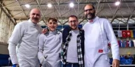 Στο βάθρο αθλητές της ομάδας ξιφασκίας του Ηρακλείου