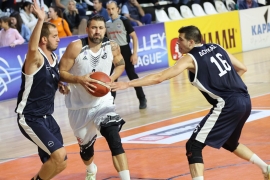 Ο Δούκας στον… πόντο υποχρέωσε στην πρώτη εντός έδρας – και 2η συνεχόμενη – ήττα τον ΟΦΗ (77-76)