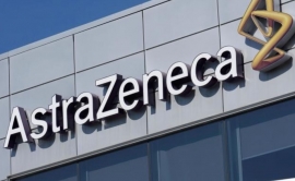 Η Γερμανία αναστέλλει τους εμβολιασμούς με AstraZeneca