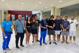 Καλωσόρισμα στο αεροδρόμιο για Ντουσάκη και Μπουζάκη
