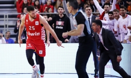 Ο Ολυμπιακός νίκησε εύκολα το Περιστέρι (85-57) και κατέκτησε το 12ο Κύπελλο στο Final-8